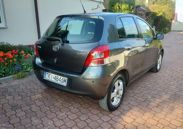 Toyota Yaris cena 17700 przebieg: 231522, rok produkcji 2011 z Oborniki Śląskie małe 137